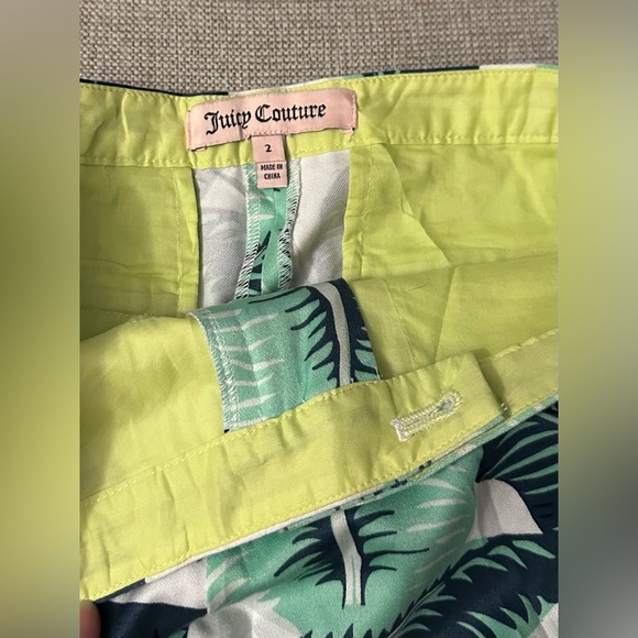 NWT Juicy Couture - Palmetto Palm Green Printed Shorts - Size 2 - Picture 3 of 8
